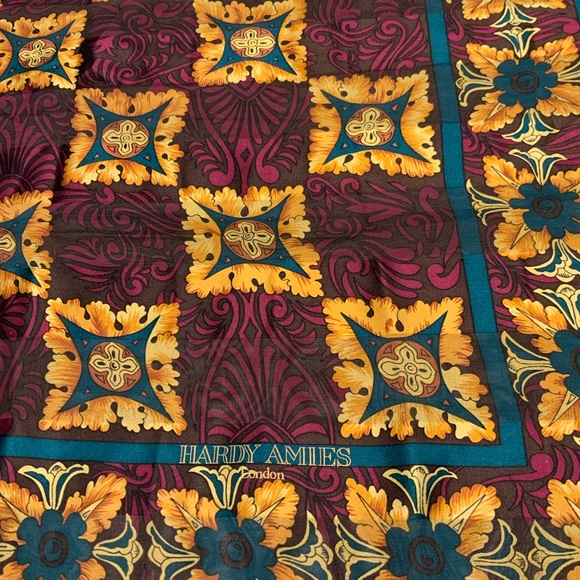 Vintage Hardy Amies London Square Scarf - Picture 11 of 14